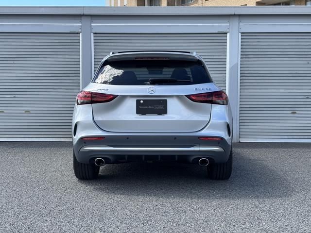 MERCEDES AMG GLA class