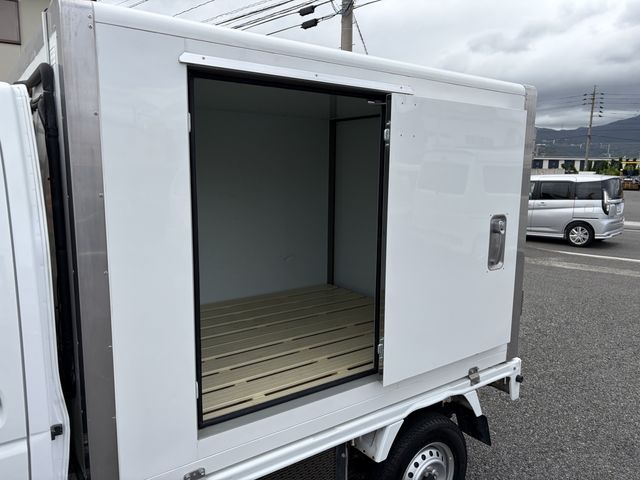 CARRY truck