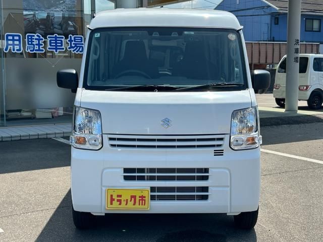 エブリイ