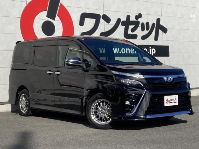 VOXY HYBRID