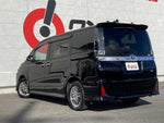 VOXY HYBRID