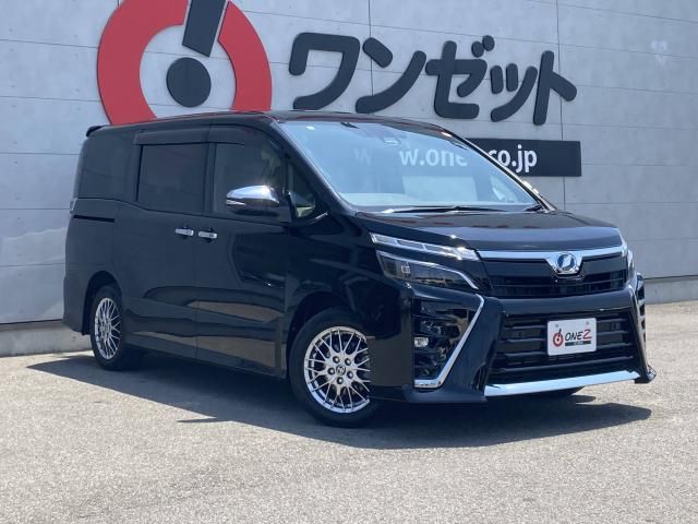 VOXY HYBRID