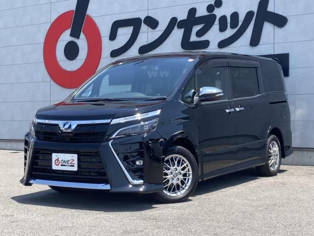 VOXY HYBRID