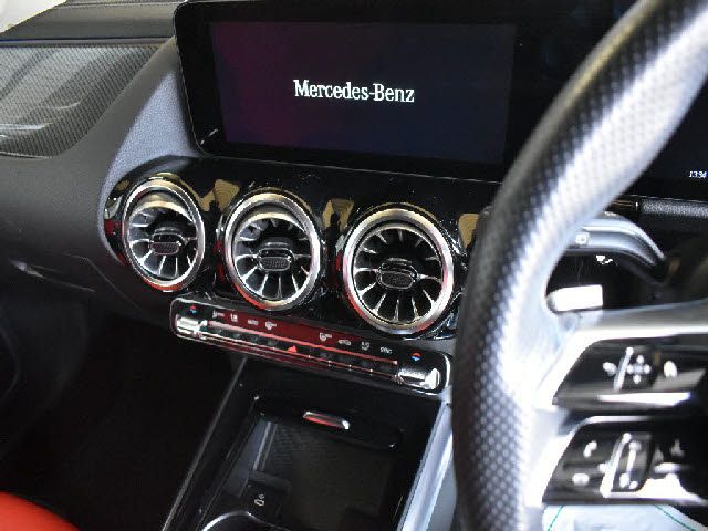 MERCEDES BENZ GLA class