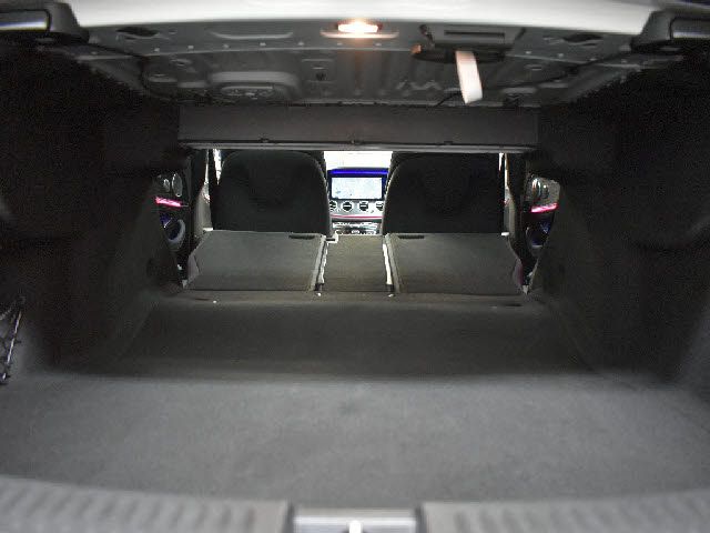 MERCEDES BENZ E class sedan