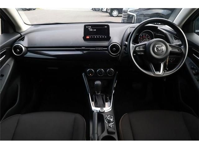 MAZDA2