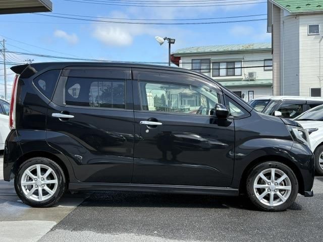 MOVE CUSTOM 4WD