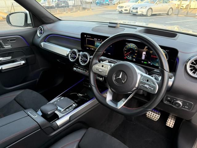 MERCEDES BENZ EQB