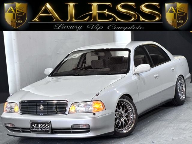 CROWN MAJESTA
