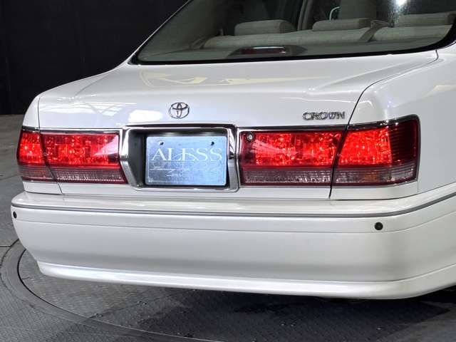 CROWN sedan
