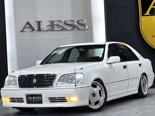 CROWN sedan