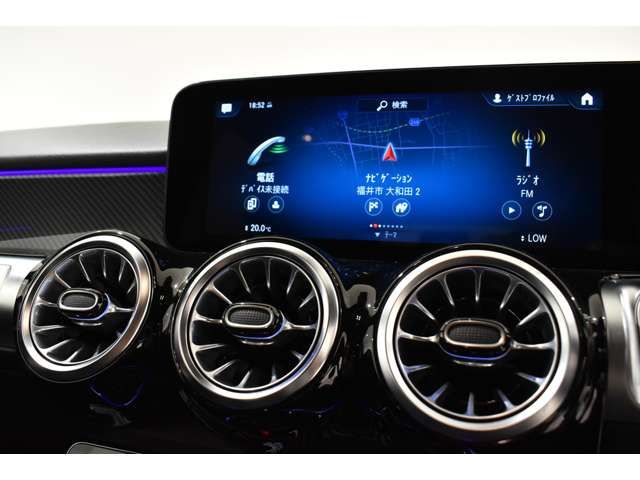 MERCEDES BENZ GLB