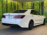 CROWN sedan hybrid