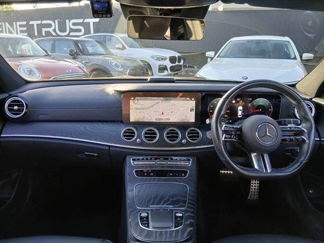 MERCEDES BENZ E class sedan