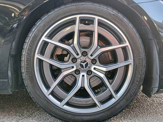 MERCEDES BENZ E class sedan