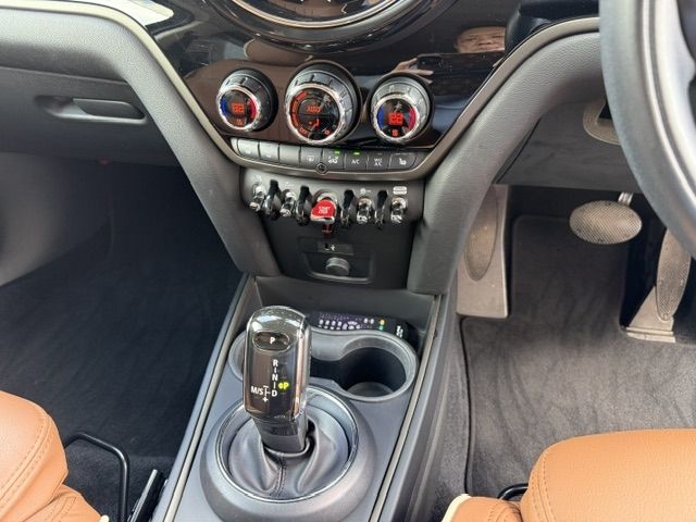 MINI COOPER D CROSSOVER