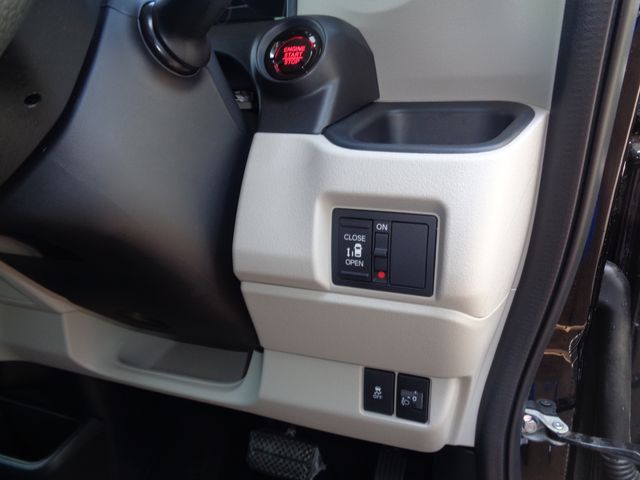 N BOX 4WD