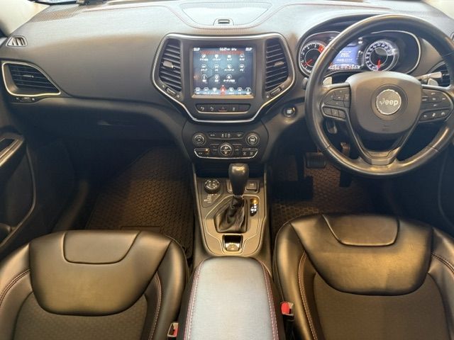 JEEP CHEROKEE