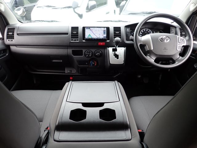 HIACE van 1.2t 2WD