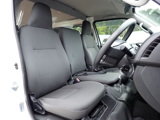 HIACE van 1.2t 2WD