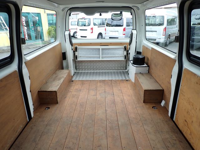 HIACE van 1.2t 2WD