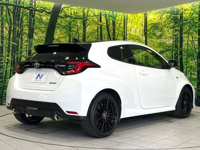 GR YARIS