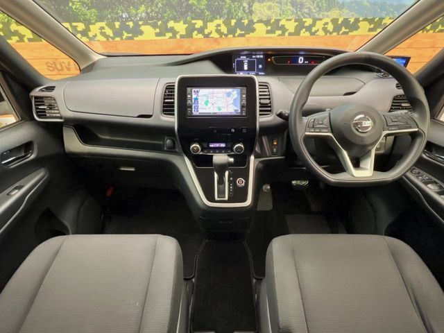 SERENA  S-HYBRID 4WD