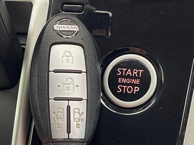 SERENA  S-HYBRID 4WD
