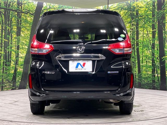 FREED HYBRID 4WD