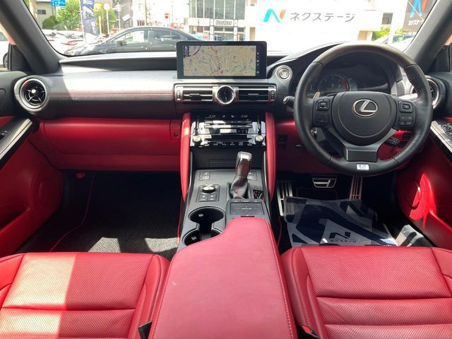 LEXUS IS300