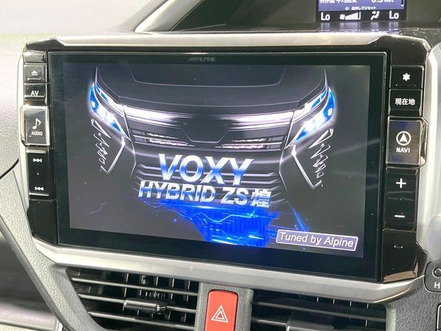 VOXY HYBRID