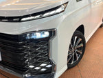 VOXY HYBRID