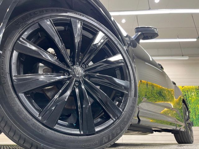 CROWN SPORT