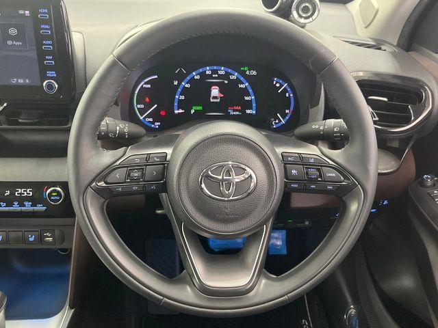 YARIS CROSS HYBRID