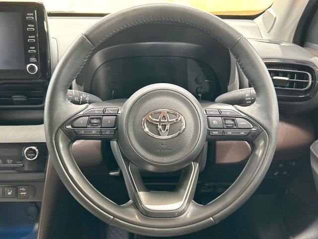 YARIS CROSS HYBRID