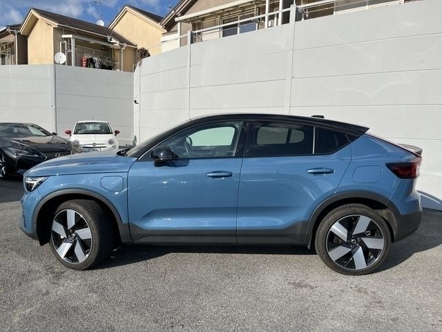 VOLVO C40