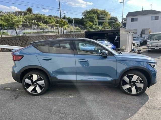 VOLVO C40