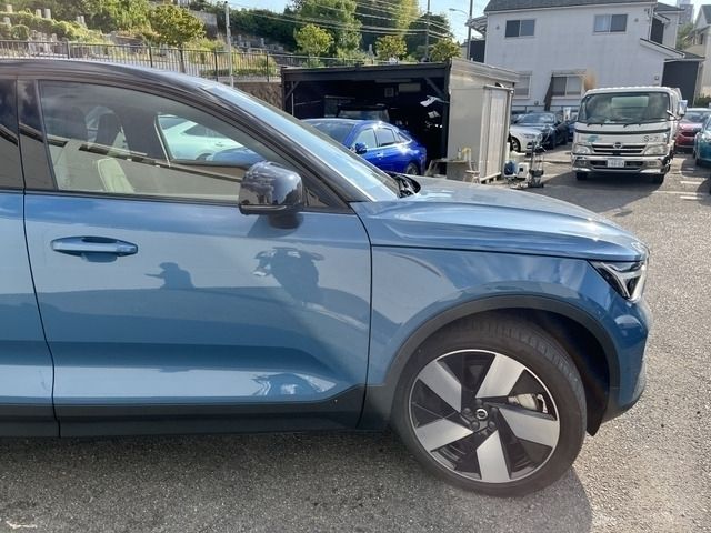 VOLVO C40