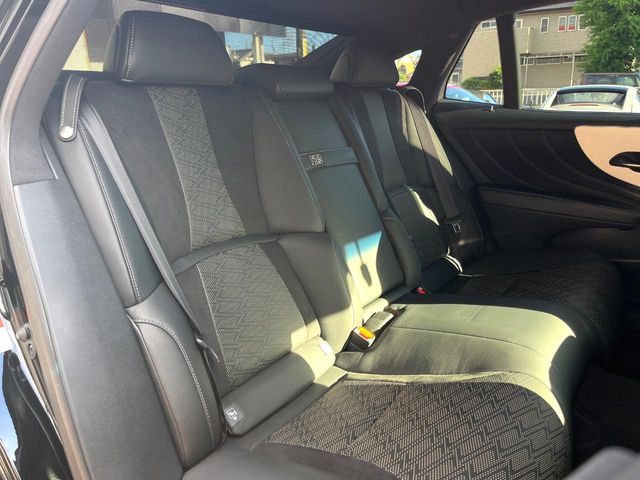LEXUS LS500 4WD