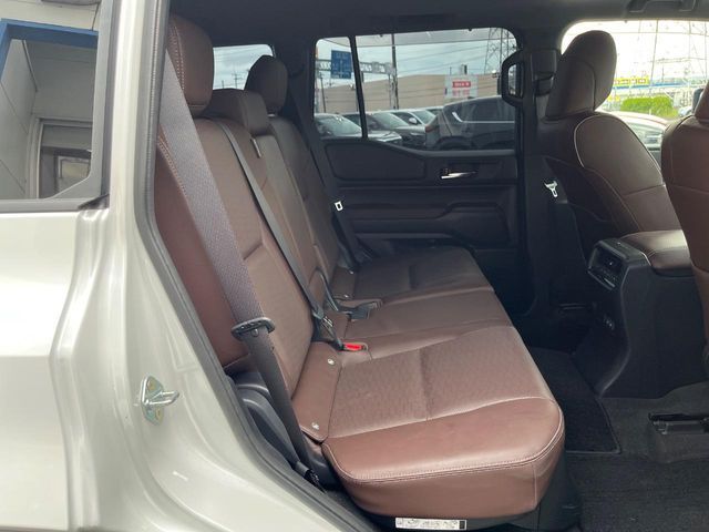 LANDCRUISER 250