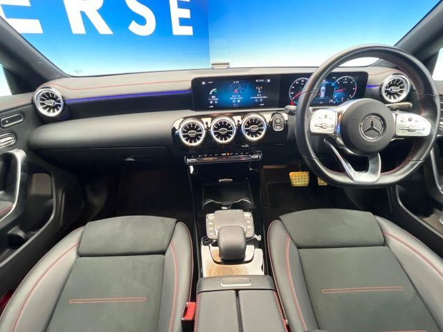 MERCEDES BENZ CLA Shooting Brake