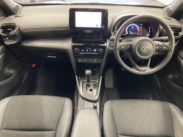 YARIS CROSS