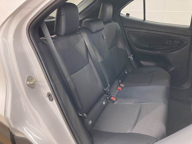 YARIS CROSS