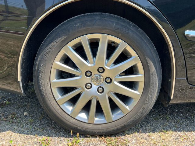 CROWN MAJESTA 4WD