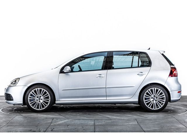 VOLKSWAGEN GOLF 4WD