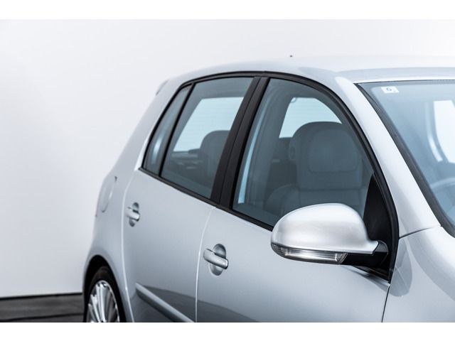 VOLKSWAGEN GOLF 4WD