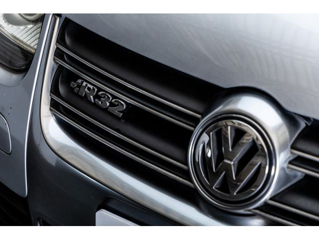 VOLKSWAGEN GOLF 4WD