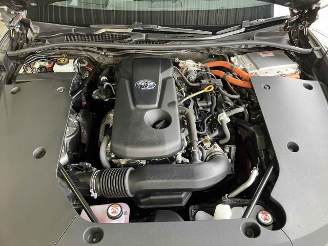 CROWN sedan hybrid