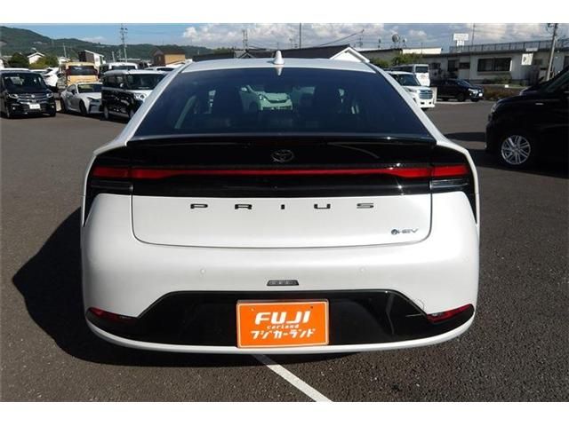 PRIUS 4WD