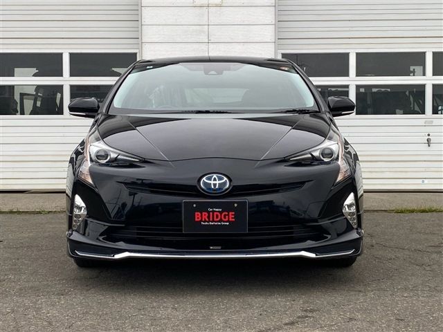 PRIUS 4WD